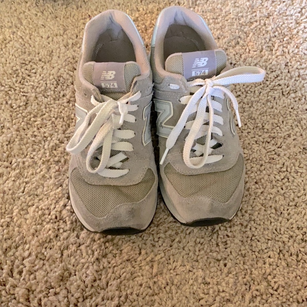 NEW BALANCE TENNIS SHOES